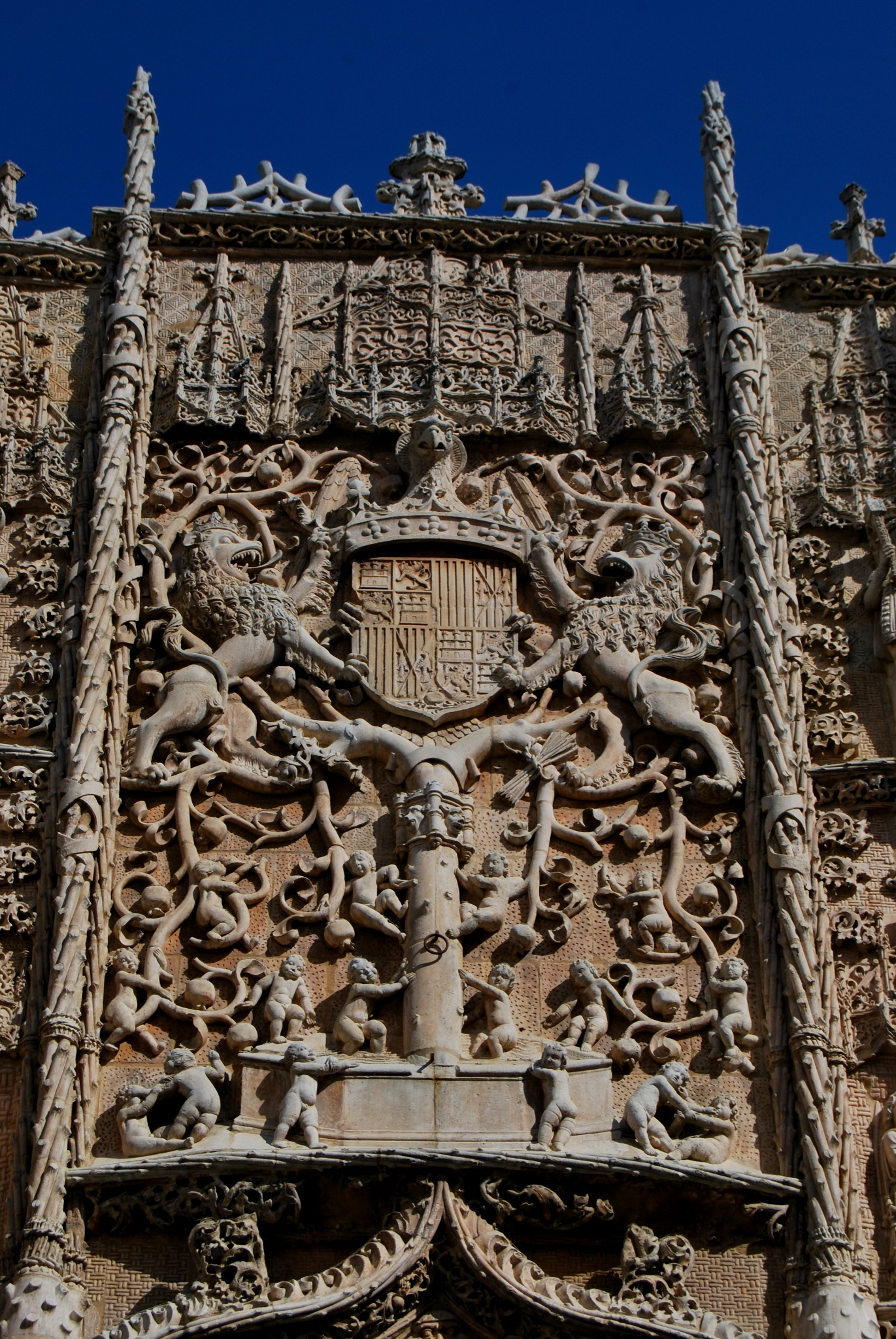 Esculturas dentro y fuera